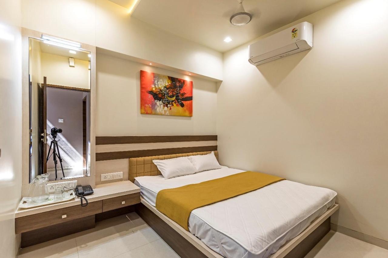 แฮปปี้ โฮม Hotel โกลฮาปูร์ ภายนอก รูปภาพ